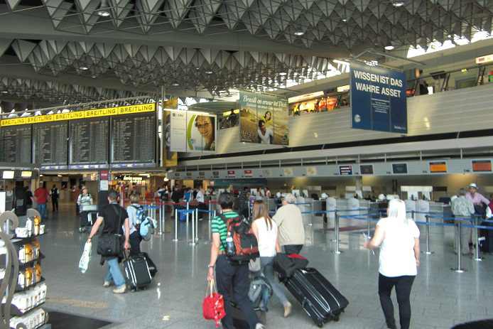 Ankunft Flughafen Frankfurt